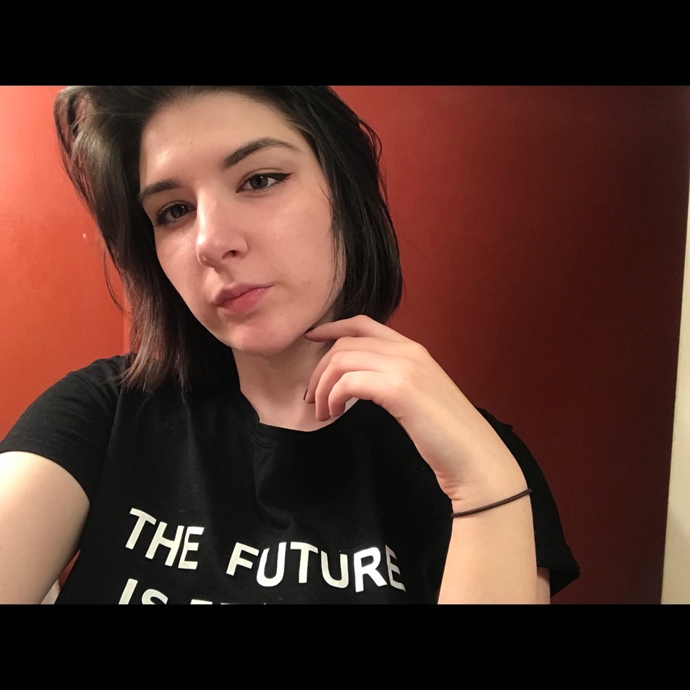 Meet your Posher, Emily